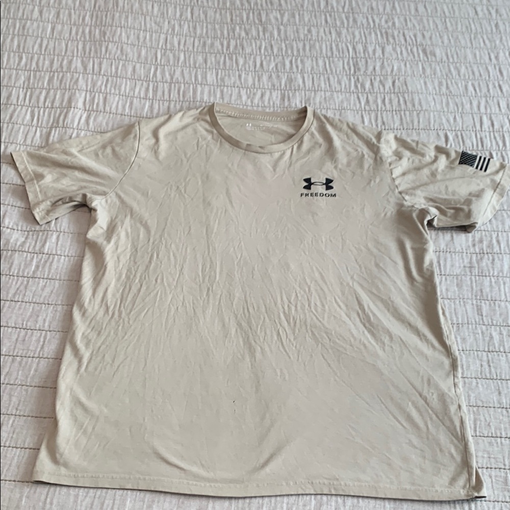 Under Armour Cream Short Sleeve Tee Casual Athletic